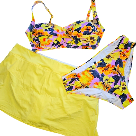 2 Piece/Bikini Swimsuit - Picture 1 of 11